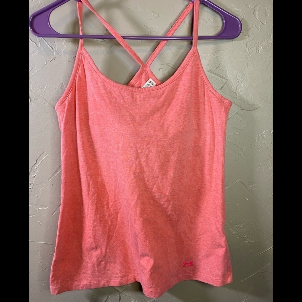 Under Armour woman’s fitted athletic tank. Size L. E-12